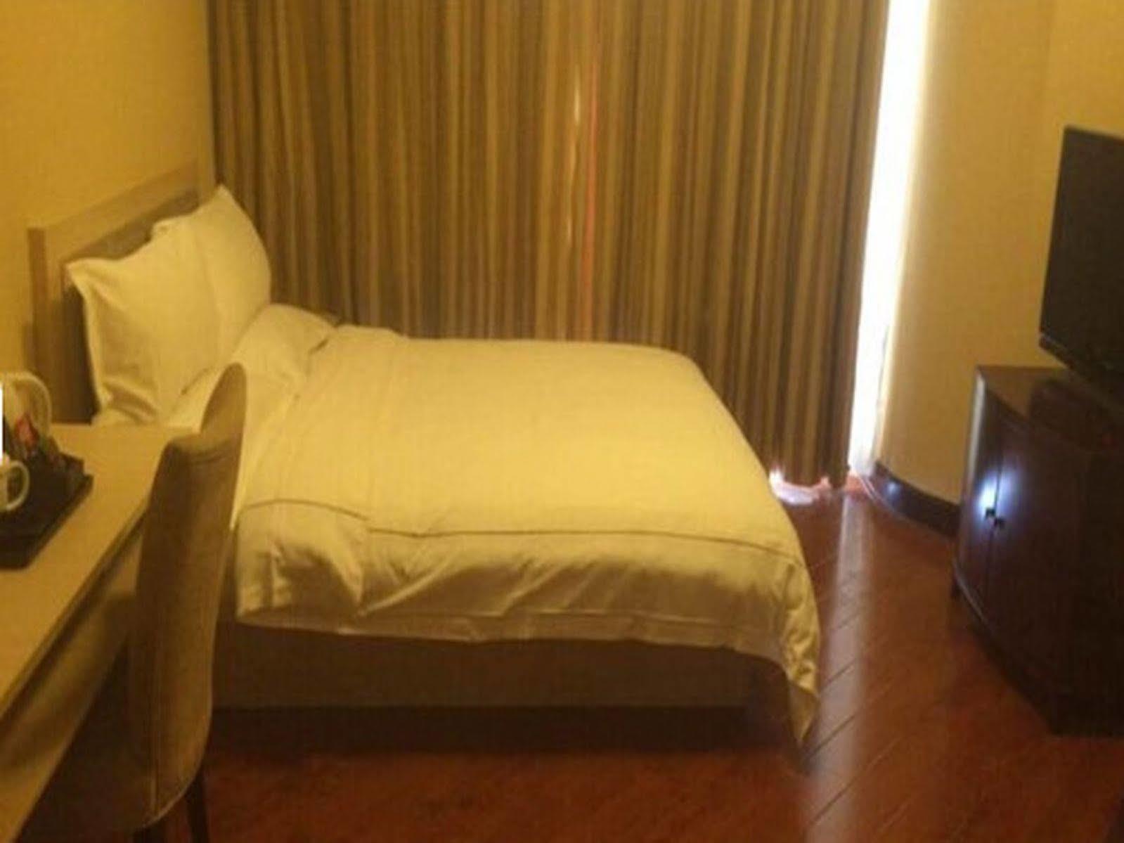 Ibis Styles Guangzhou Panyu Shiqiao Hotel Exteriör bild