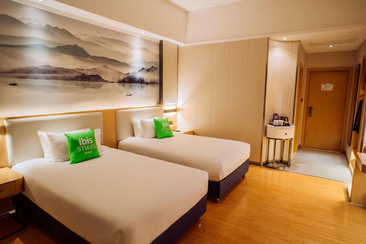Ibis Styles Guangzhou Panyu Shiqiao Hotel Exteriör bild